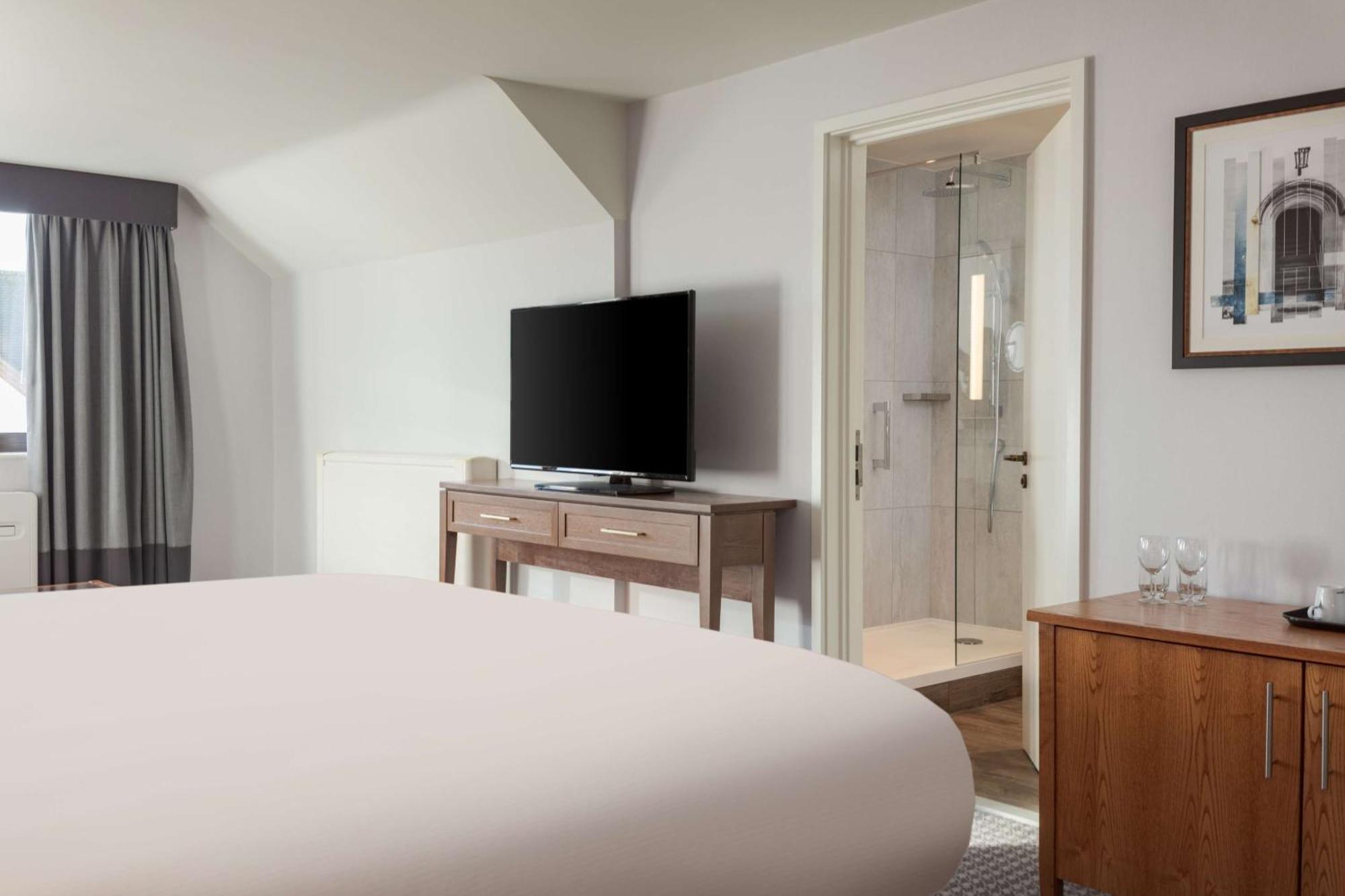 מלון טאים Doubletree By Hilton Oxford Belfry מראה חיצוני תמונה
